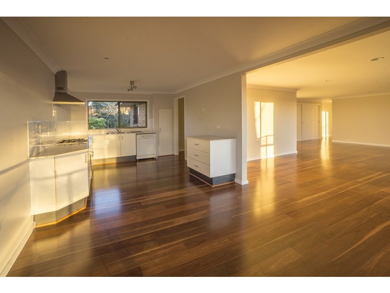 42 Pengana Crescent, Mollymook NSW 2539