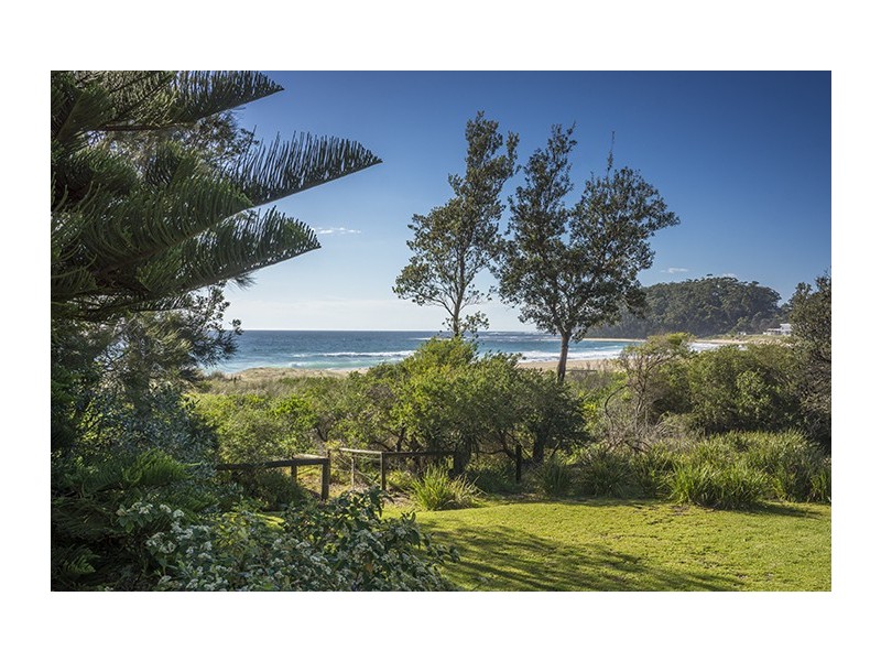 6 Mitchell Parade, Mollymook Beach NSW 2539