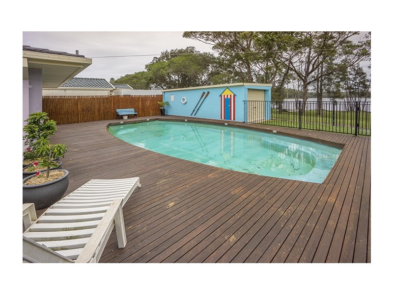 12 Casuarina Close, Burrill Lake NSW 2539