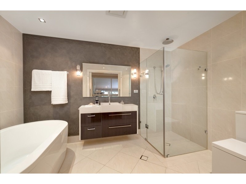 171 Mitchell Parade, Mollymook Beach NSW 2539