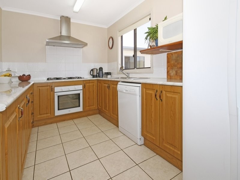 63 Cornfield Parade, Fishermans Paradise NSW 2539
