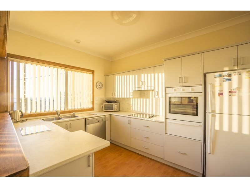 25 Highview Drive, Dolphin Point NSW 2539