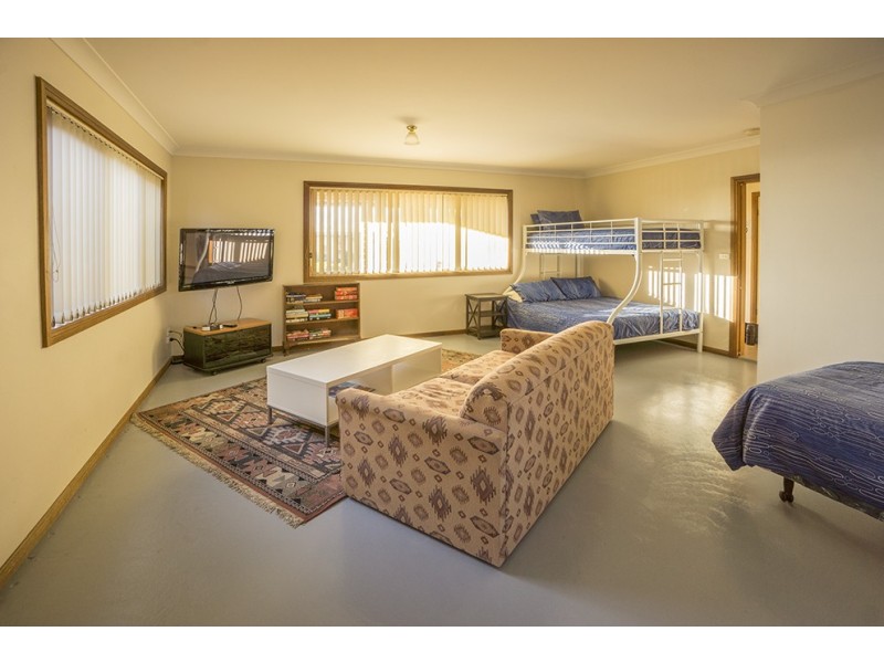 25 Highview Drive, Dolphin Point NSW 2539