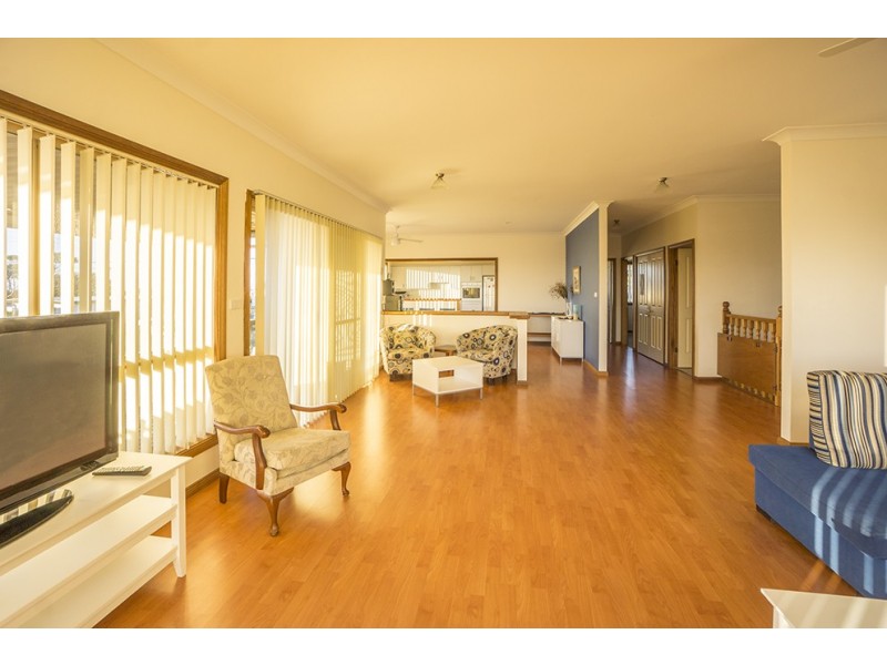 25 Highview Drive, Dolphin Point NSW 2539