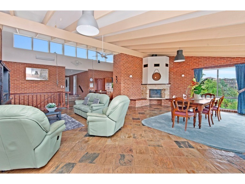 27 Canberra Crescent, Burrill Lake NSW 2539