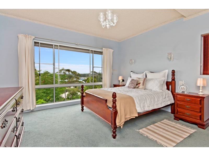 27 Canberra Crescent, Burrill Lake NSW 2539