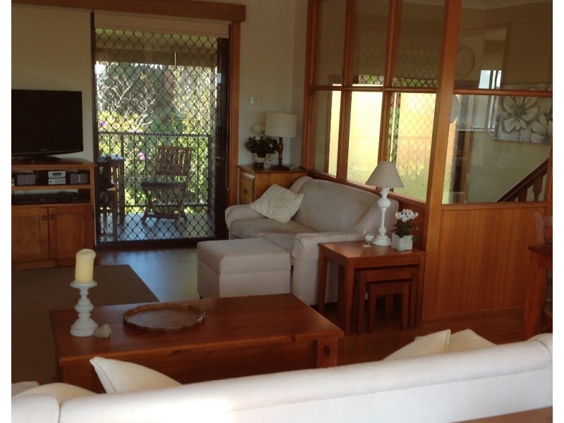 4/14 Buchan Street, Mollymook NSW 2539