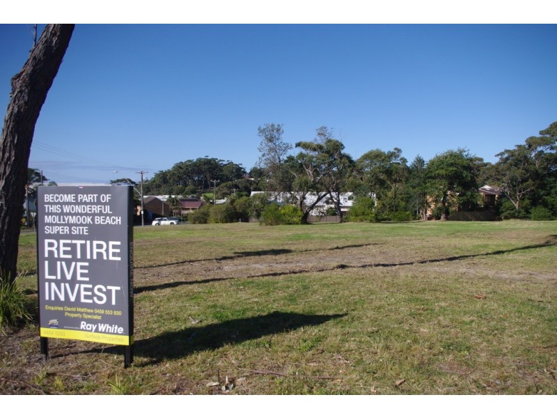 10 Davies Street, Mollymook NSW 2539