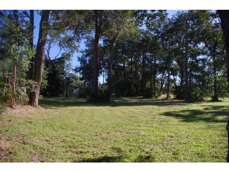 10 Davies Street, Mollymook NSW 2539