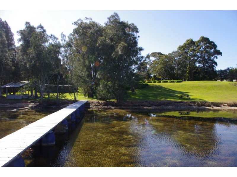 23 Deane Street, St Georges Basin NSW 2540