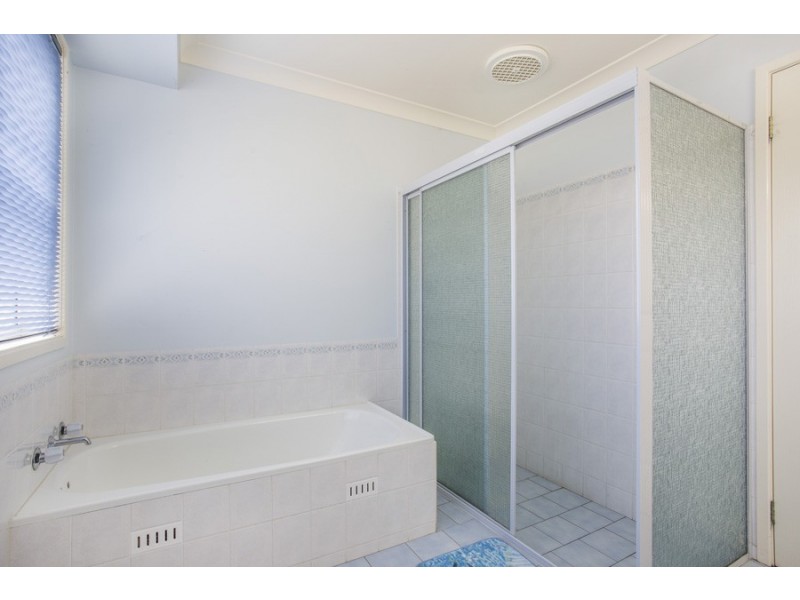 23 Scorpio Grove, Narrawallee NSW 2539