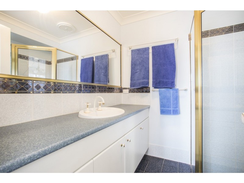 23 Scorpio Grove, Narrawallee NSW 2539