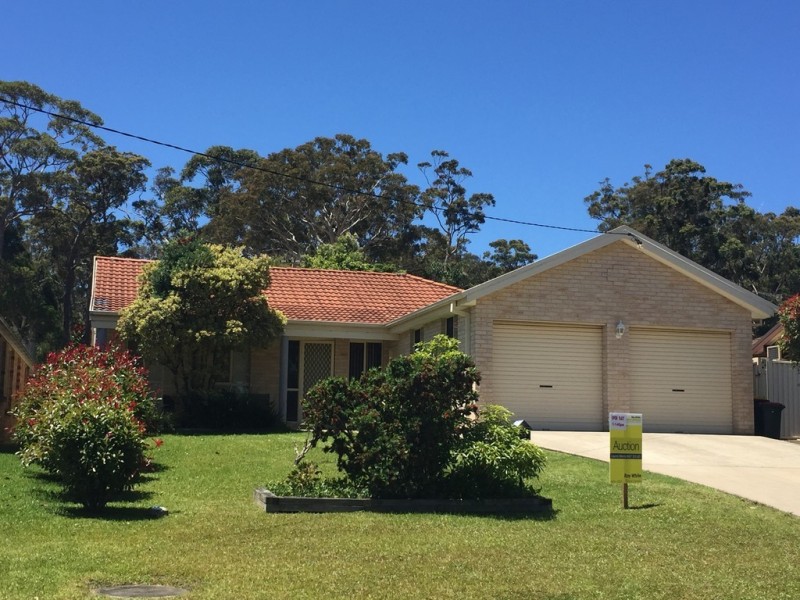 13 George Avenue, Kings Point NSW 2539