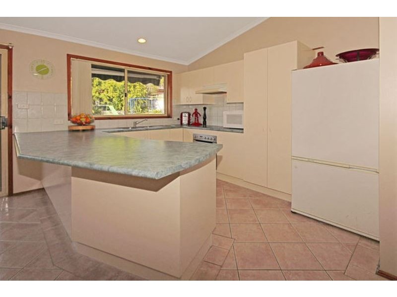 13 George Avenue, Kings Point NSW 2539