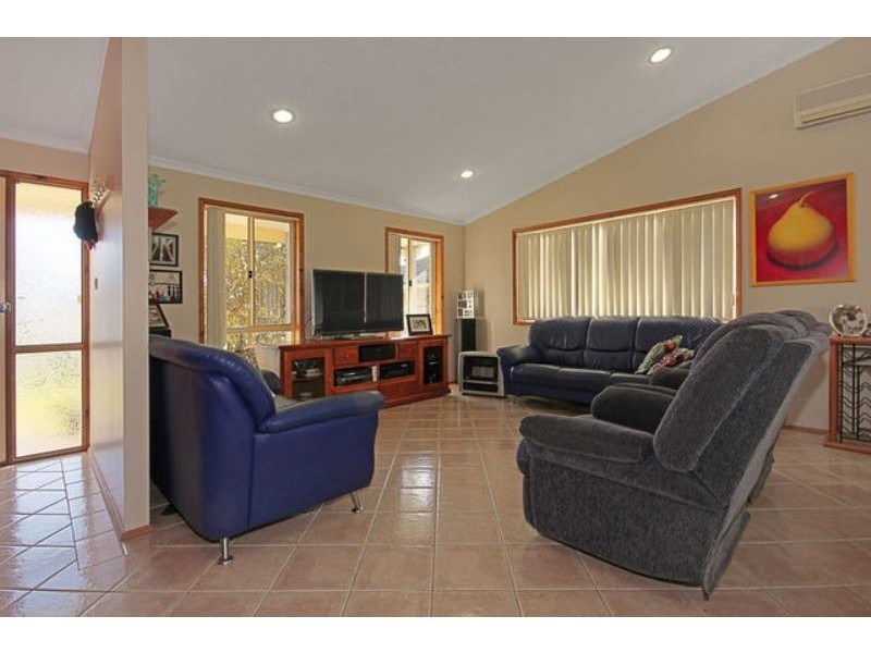 13 George Avenue, Kings Point NSW 2539