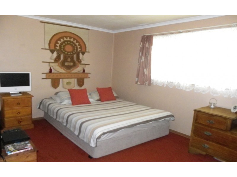 13 Alma Ave, Fishermans Paradise NSW 2539