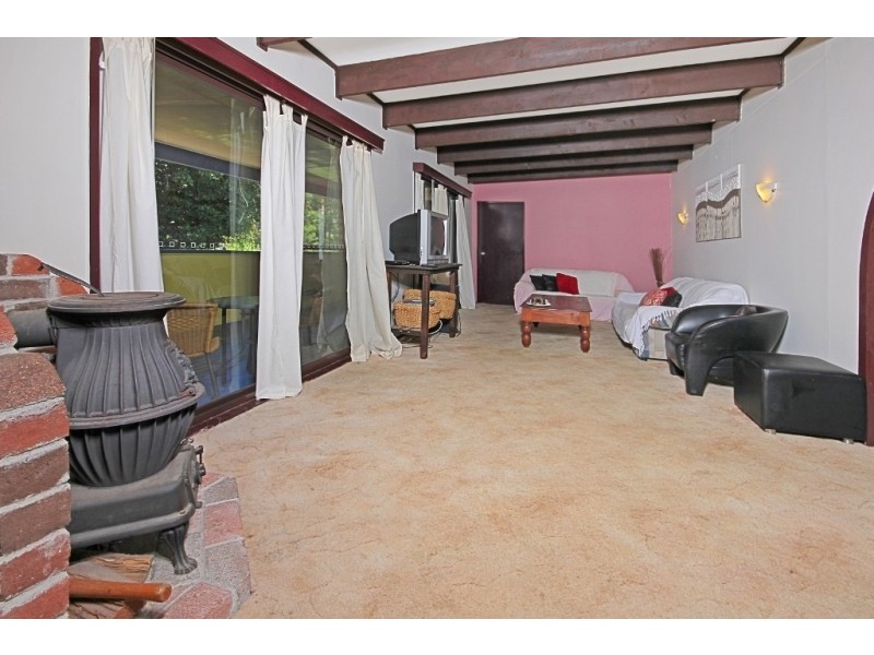 10 Acacia Street, Fishermans Paradise NSW 2539
