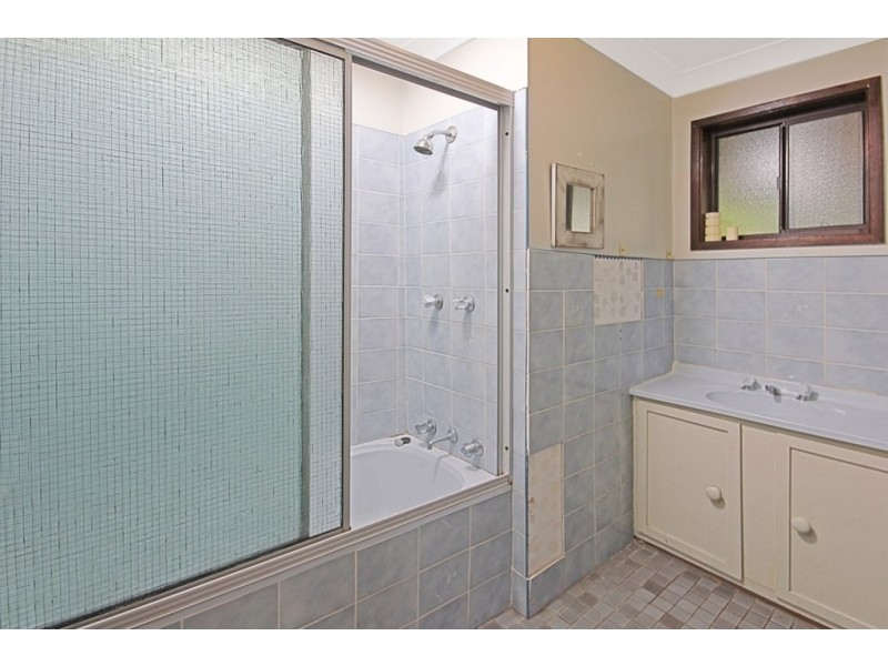 10 Acacia Street, Fishermans Paradise NSW 2539