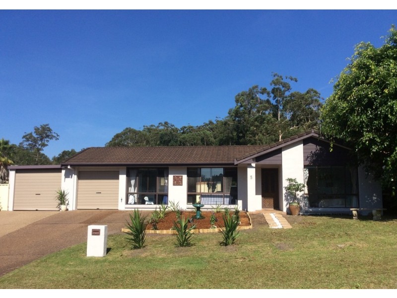 5 Taurus Spur, Narrawallee NSW 2539