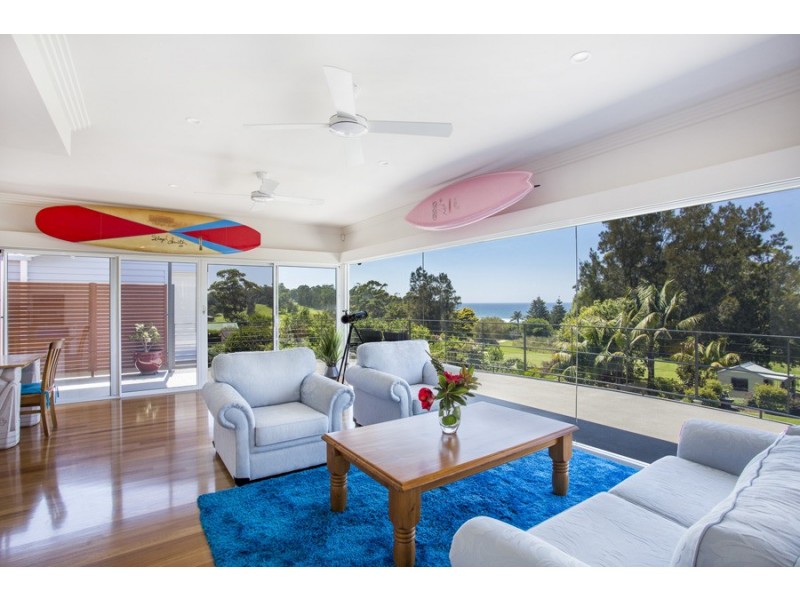 84 Golf Avenue, Mollymook NSW 2539