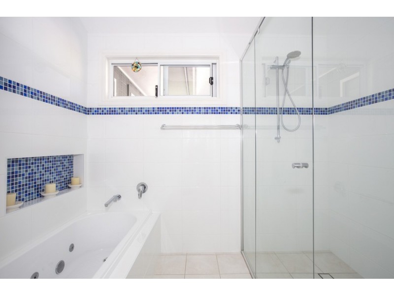 84 Golf Avenue, Mollymook NSW 2539