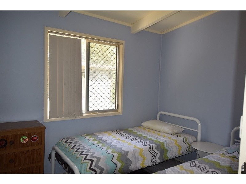 15 Ross St, Narrawallee NSW 2539