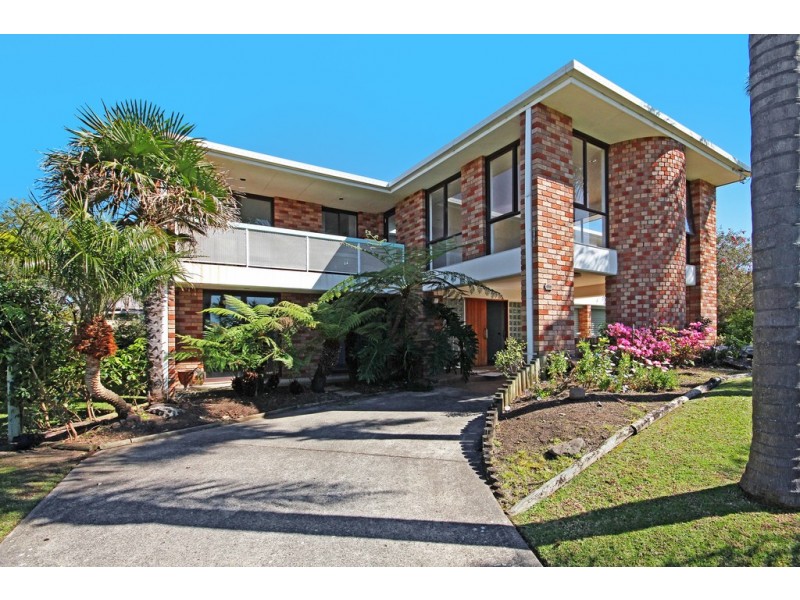 1 Myrniong Grove, Berrara NSW 2540