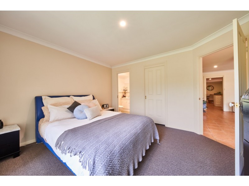 28 George Avenue, Kings Point NSW 2539