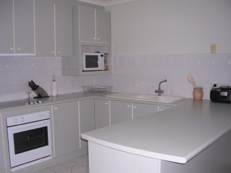 8/13-15 Augusta Place, Mollymook NSW 2539