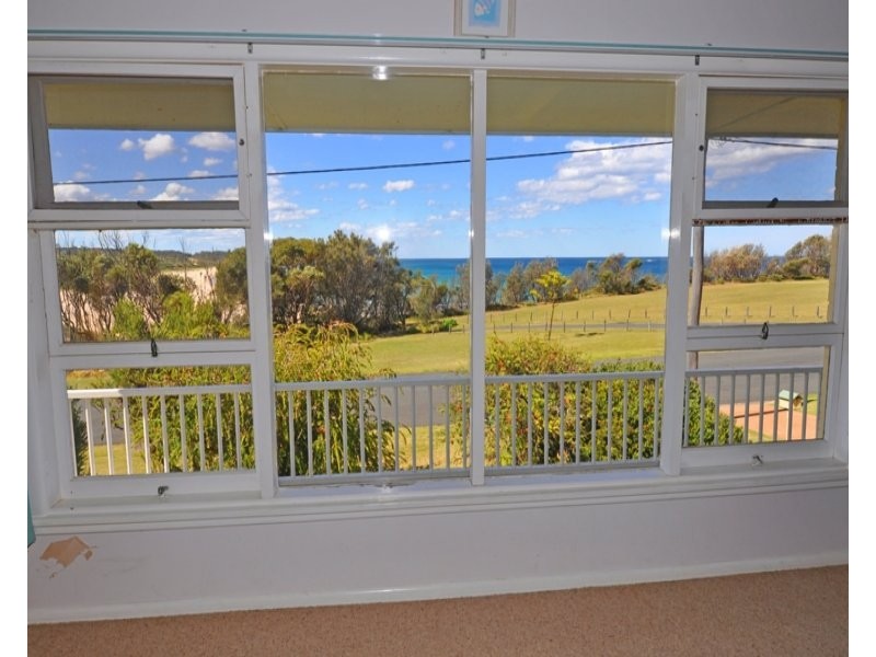 27 Seaside Parade, Dolphin Point NSW 2539