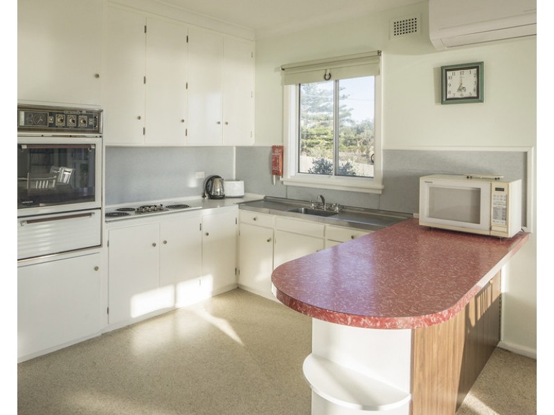 27 Seaside Parade, Dolphin Point NSW 2539