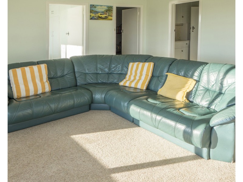 27 Seaside Parade, Dolphin Point NSW 2539