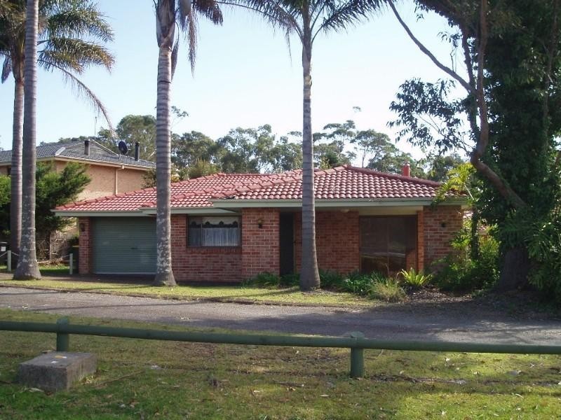 157 Princes Highway, Burrill Lake NSW 2539