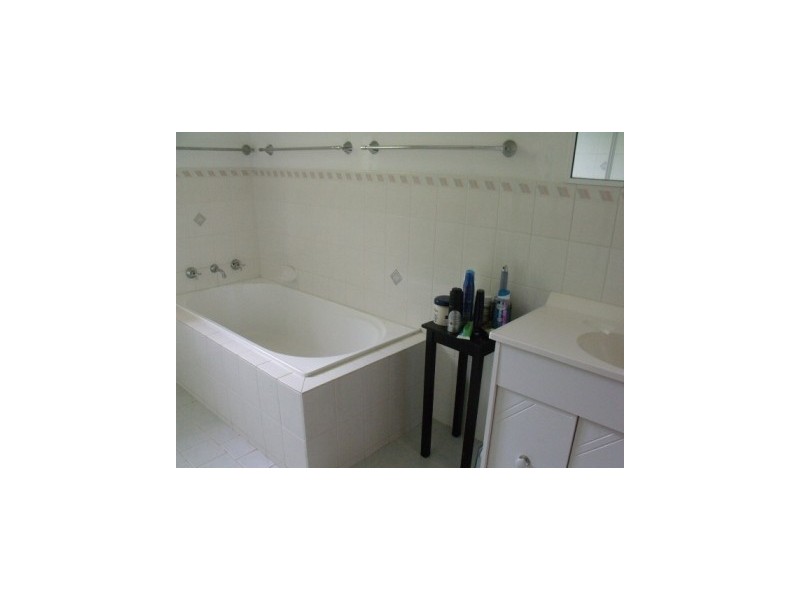 37 Ross Avenue, Narrawallee NSW 2539