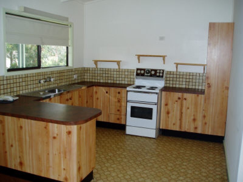 6 Parkview Parade, Mollymook NSW 2539