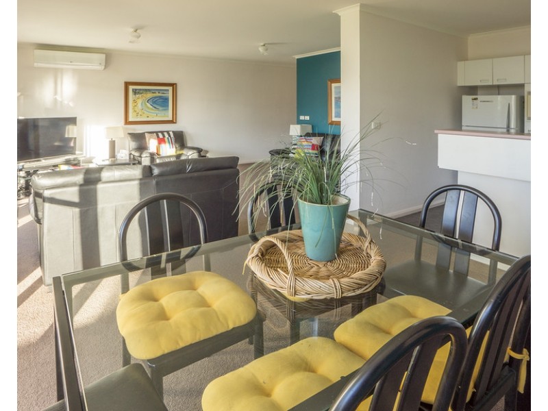 2/1A Fathoms Mitchell Parade, Mollymook NSW 2539