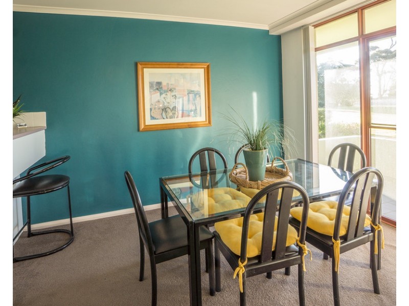 2/1A Fathoms Mitchell Parade, Mollymook NSW 2539