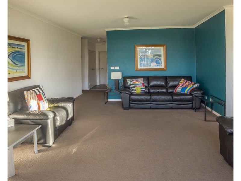 2/1A Fathoms Mitchell Parade, Mollymook NSW 2539