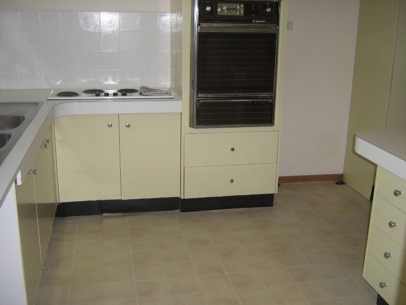 23 Treetops Crescent, Mollymook NSW 2539