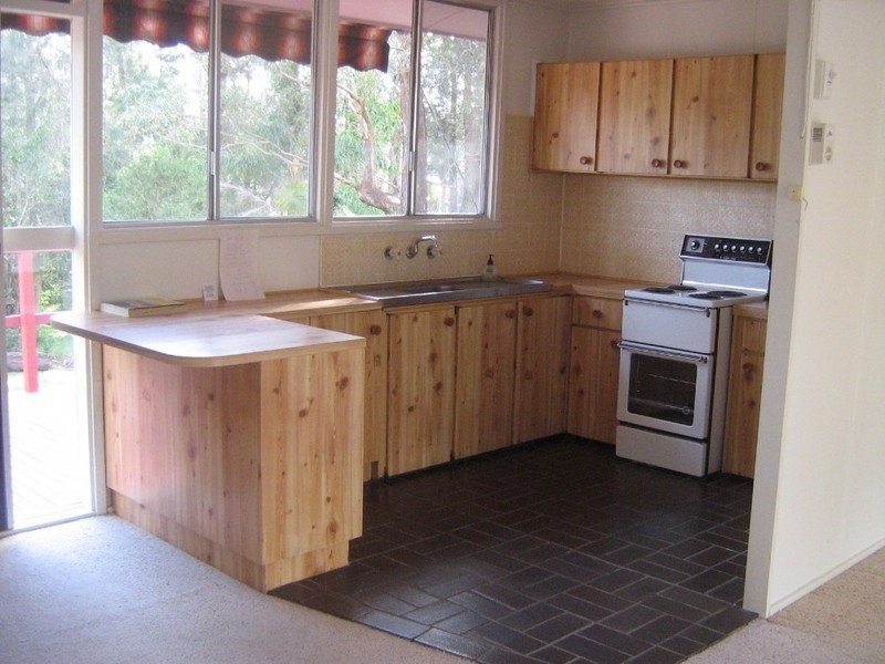 37 Buckland Street, Mollymook NSW 2539