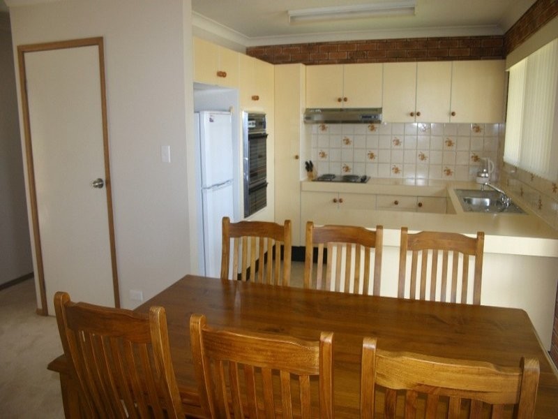 2/12 Niblick Avenue, Mollymook NSW 2539