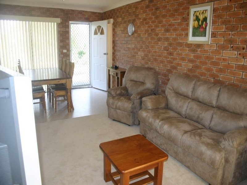 2/12 Niblick Avenue, Mollymook NSW 2539