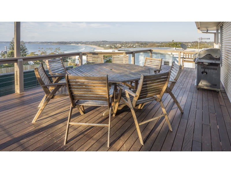 10 Jones Avenue, Mollymook NSW 2539