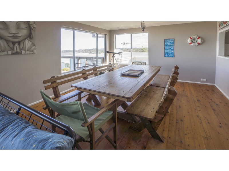 10 Jones Avenue, Mollymook NSW 2539