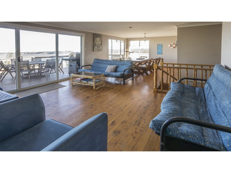 10 Jones Avenue, Mollymook NSW 2539