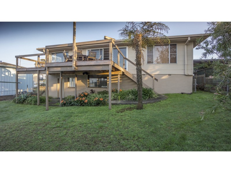 10 Jones Avenue, Mollymook NSW 2539