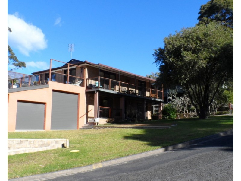 1 Woodglen Close, Mollymook NSW 2539