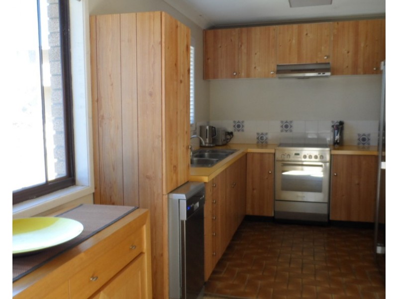 1 Woodglen Close, Mollymook NSW 2539