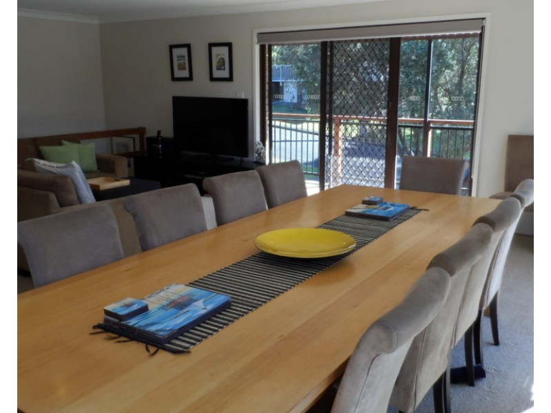 1 Woodglen Close, Mollymook NSW 2539