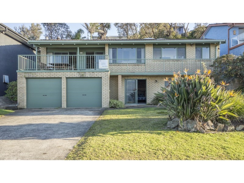 8 Beach Road, Mollymook NSW 2539